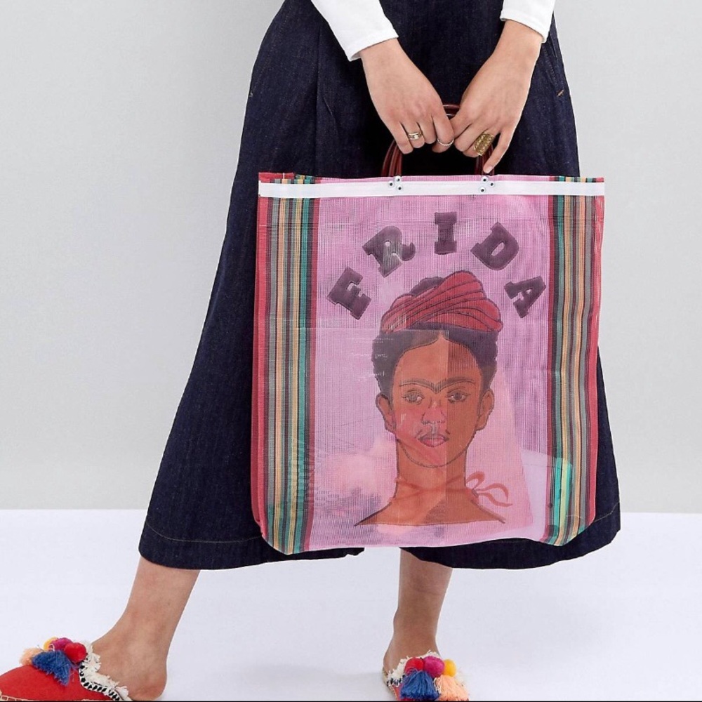 ASOS Frida kahlo am looking for this bag